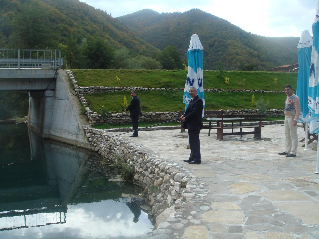 Hotel Eco Complex Smilyan Smilyan  Exterior foto